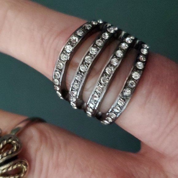 4 Rings - Picture 5 of 6